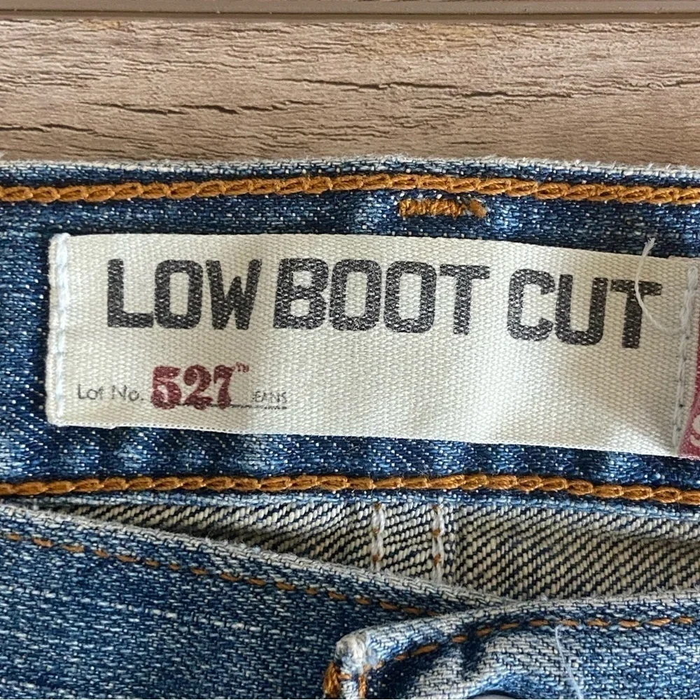 Levi's Men's 527 Low Bootcut Fit Jeans Size 36X34 Mid Wash‎ Cotton Color Blue